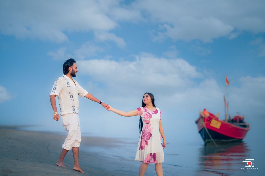 Pre-Wedding photography by Photowala
